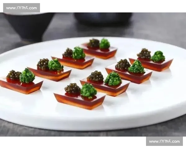 创意凉菜大比拼，挑战舌尖极限，打造夏日餐桌上的清新风暴