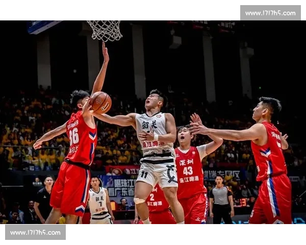 广东篮球赛精彩对决激烈上演球迷热情高涨期待冠军归属
